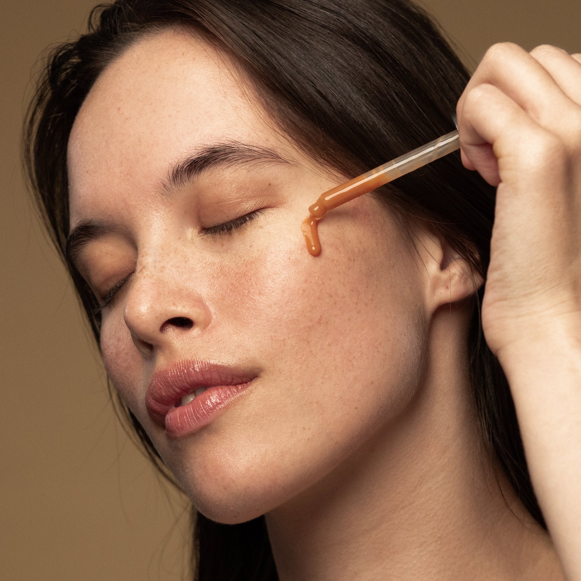 Hosanna Collagen Plumping Water Serum