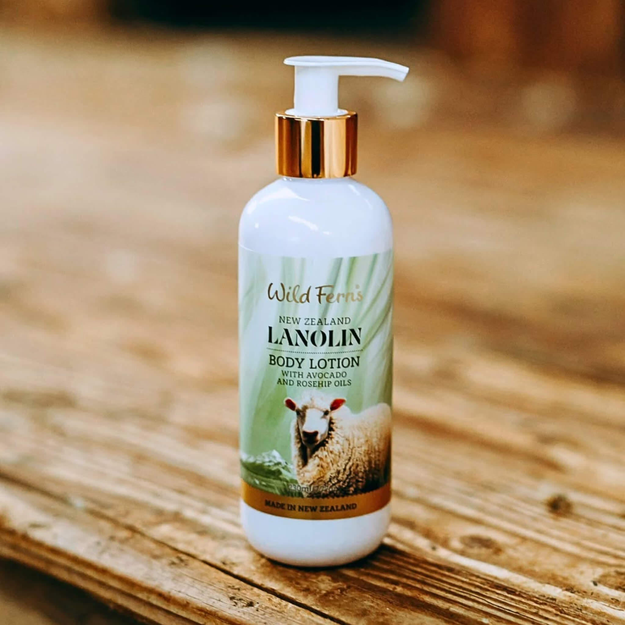 Lanolin Body Lotion with Avocado and Roast Hip Oil