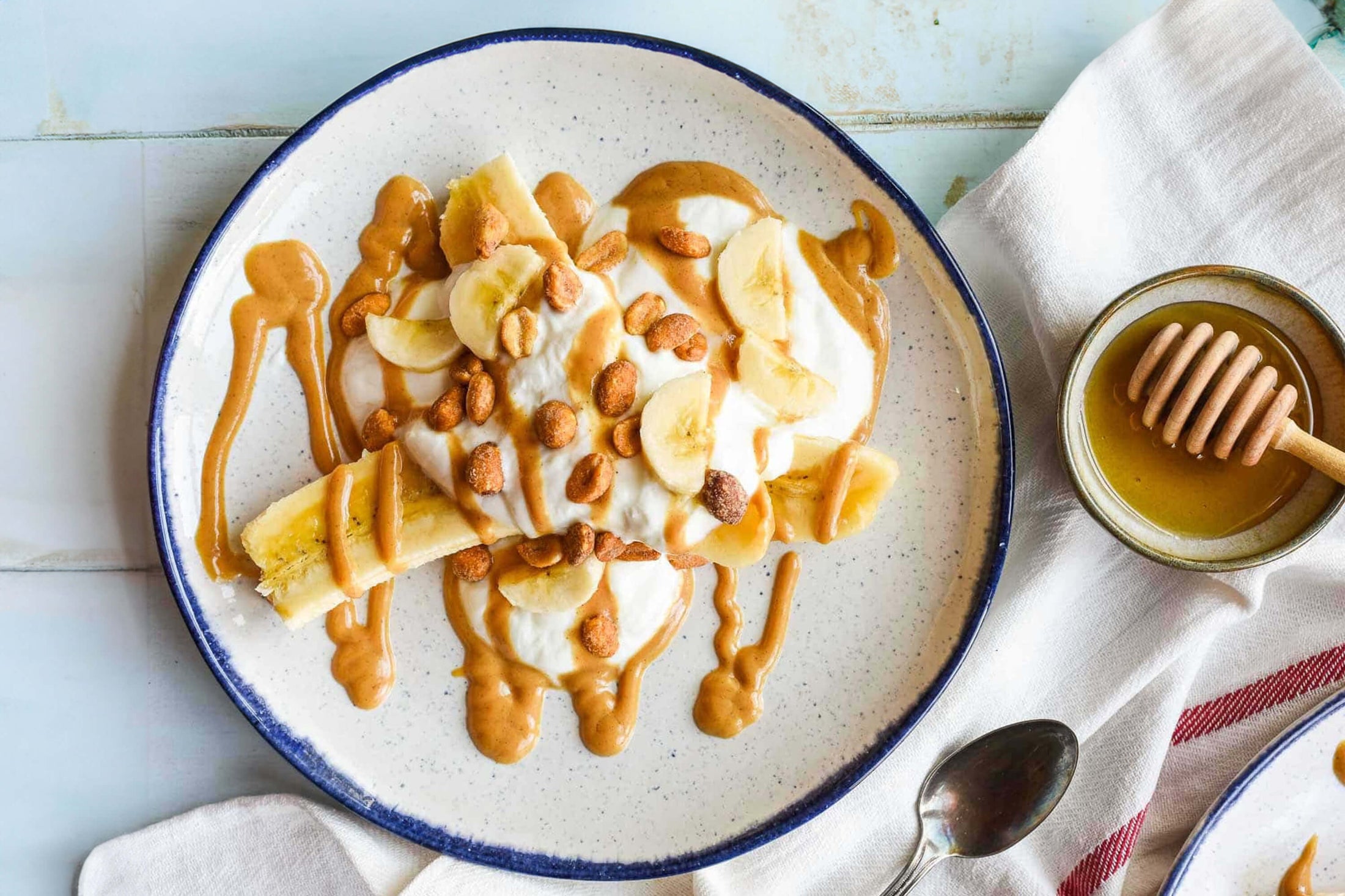 HONEY PEANUT BUTTER BREAKFAST BANANA SPLITS - Aotea Wellness